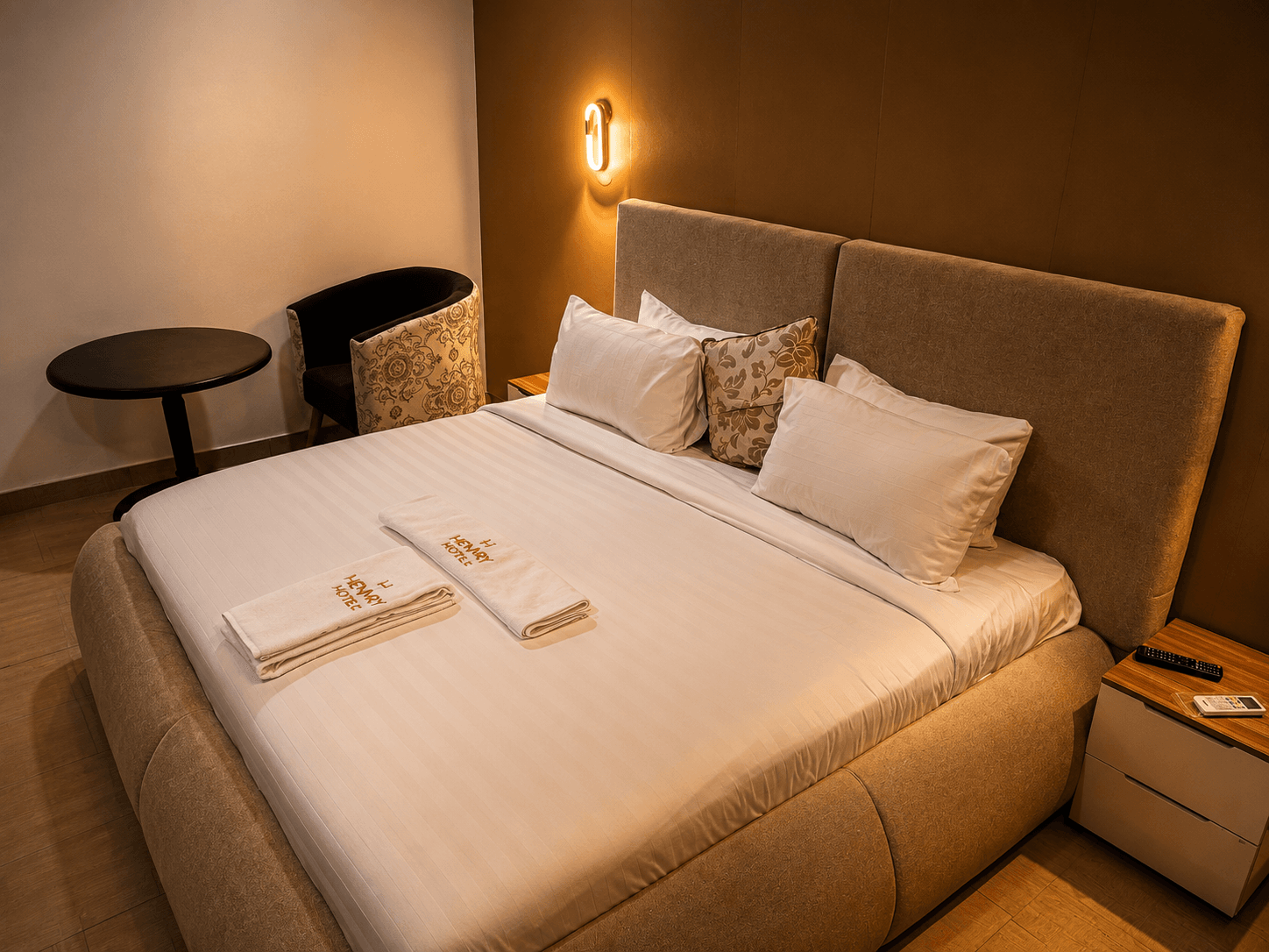 Business Suite - Image 2